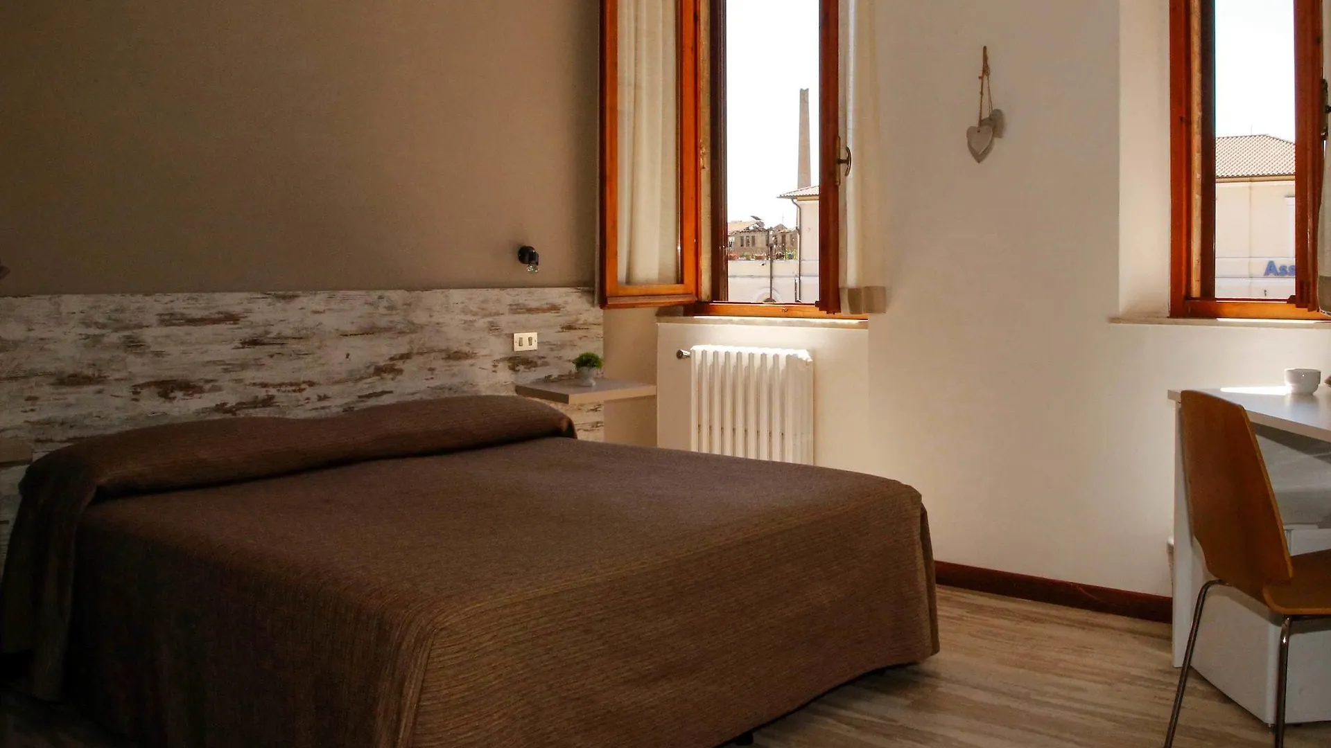 Hotel Mom Assisi Santa Maria Degli Angeli  Italy